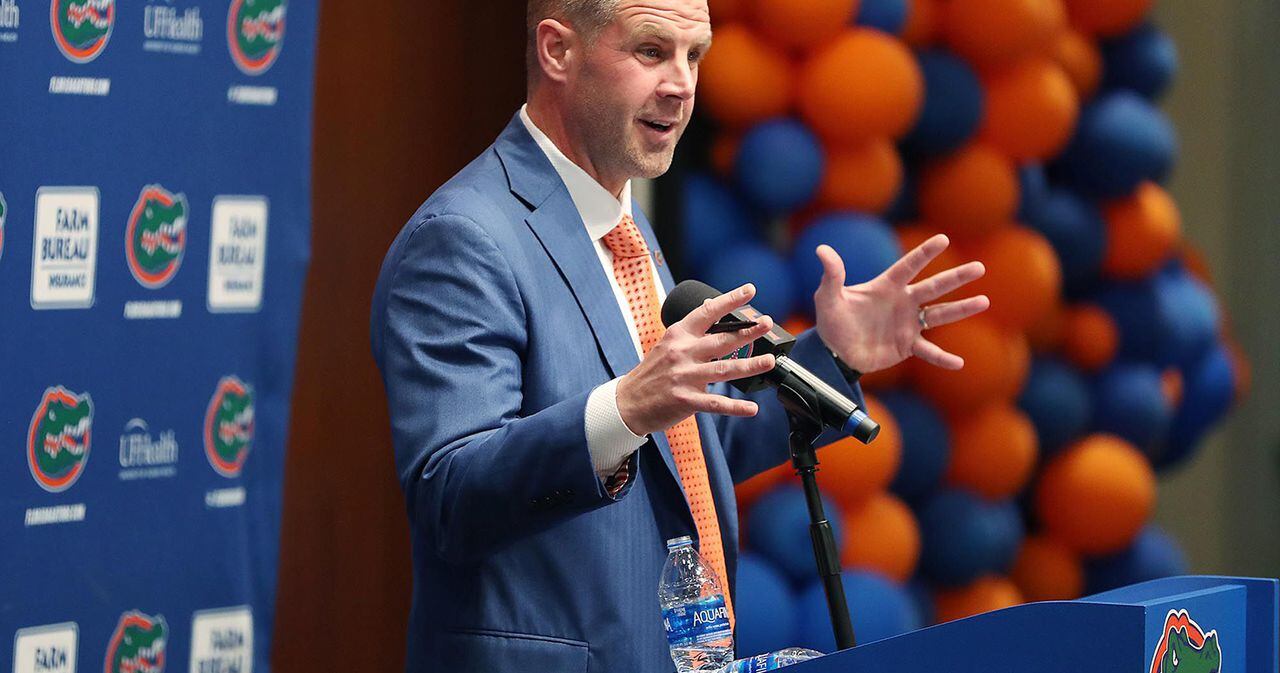 Florida coach Billy Napier in scramble mode amid recruiting struggles, pens open letter Florida coach Billy Napier in scramble mode amid recruiting struggles, pens open letter