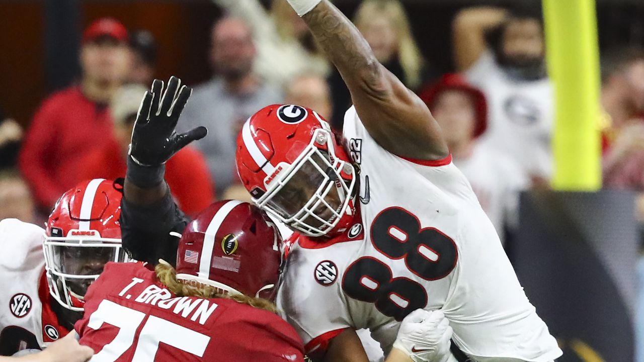 Jalen Carter does it all for Georgia football in National