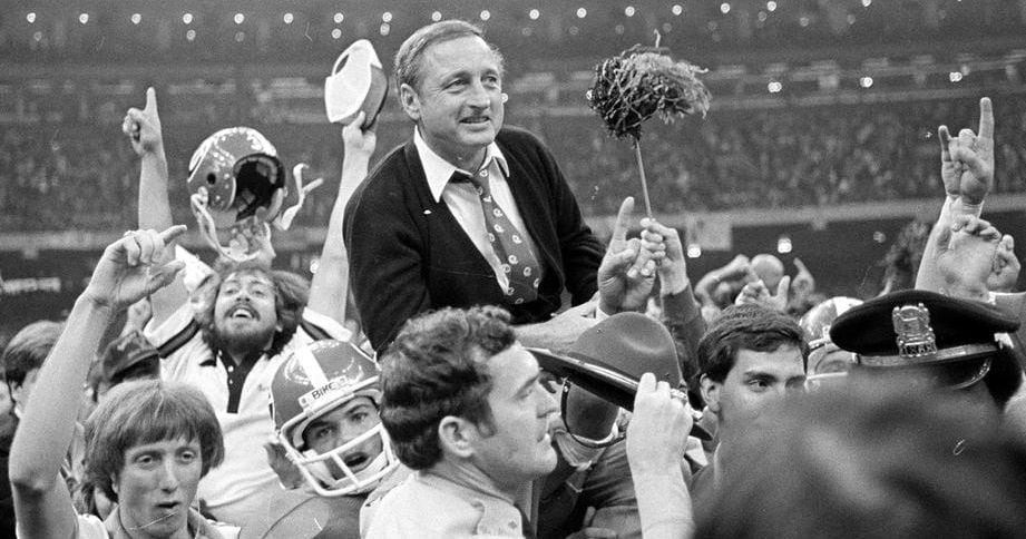Former Georgia coach Vince Dooley's latest book, The Legion's Fighting  Bulldog, is published