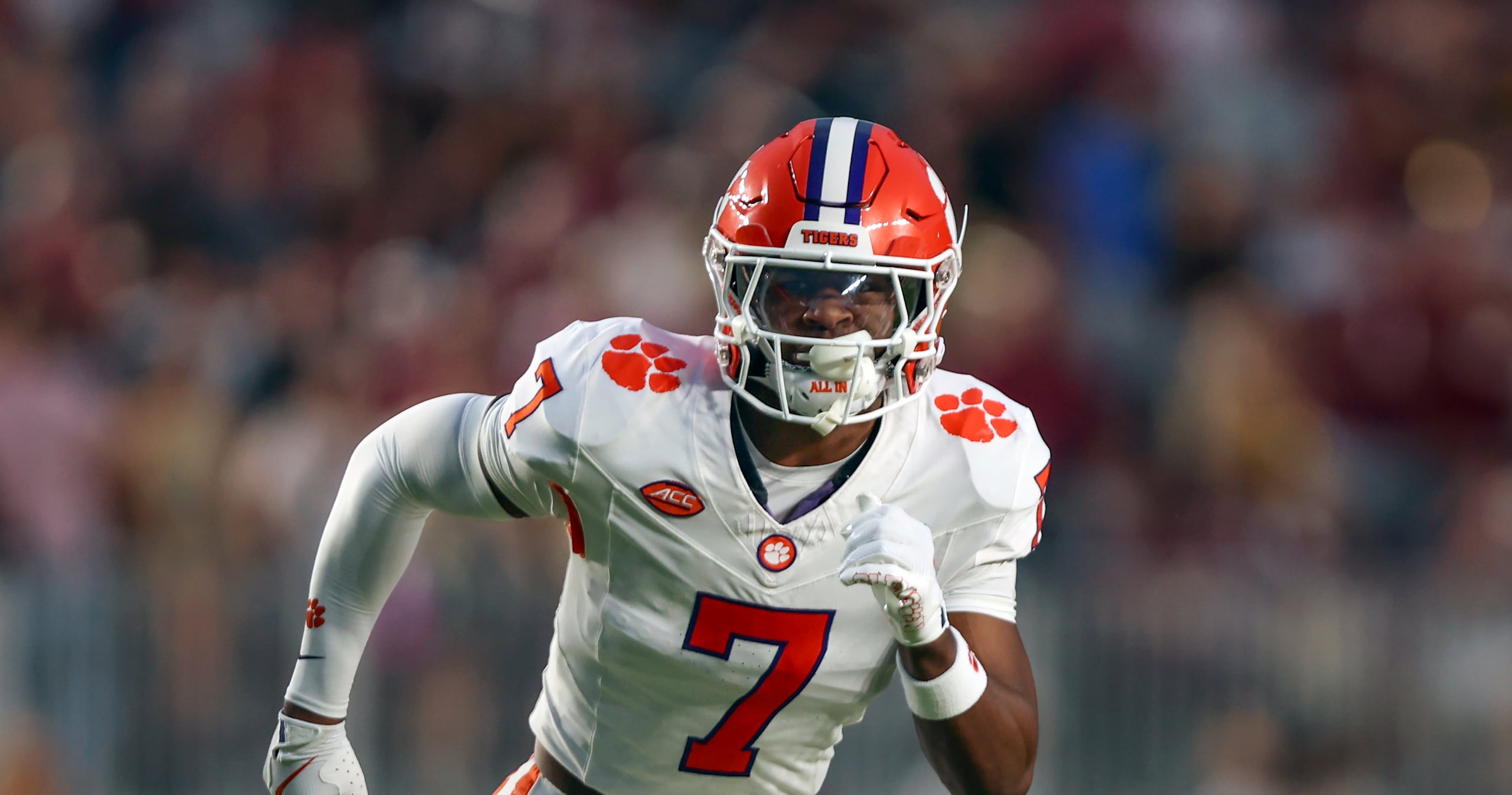 Clock Icon Cd R Georgia lands first transfer portal commitment in Clemson transfer ...