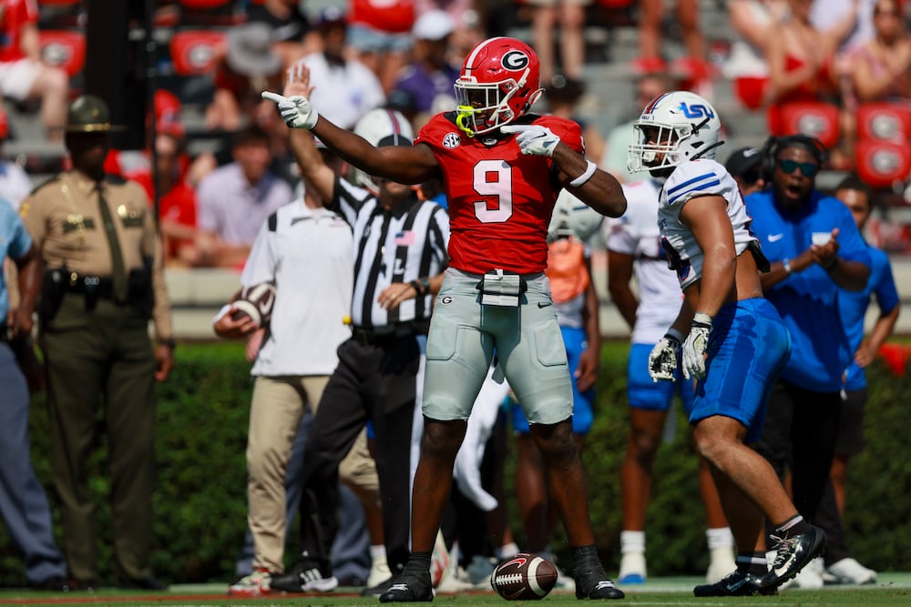 Georgia tight end Ethan Barbour celebrates a first down catch against Tennessee State at Sanford Stadium on Saturday, Sept. 5, 2026, in Athens. (Jason Getz/AJC)