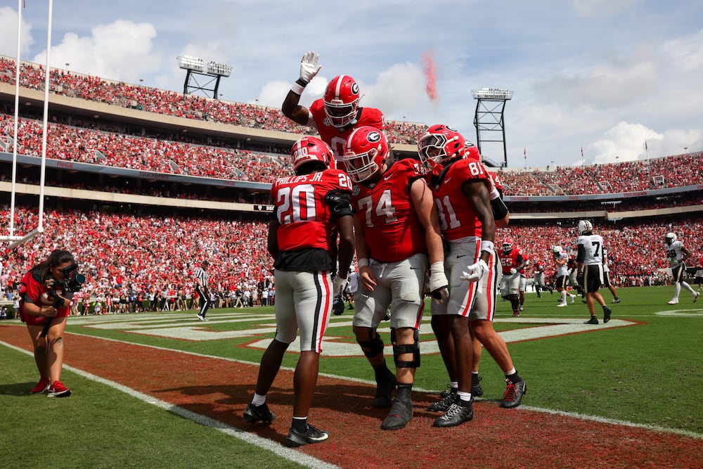 Georgia running back Dwight Phillips Jr. scores a touchdown during the first half against Vanderbilt at Sanford Stadium. The play was reversed, however. (Jason Getz/AJC)