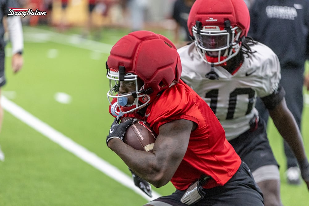 Georgia's Nate Frazier carries the ball during the first day of fall camp practices on Wednesday, Aug. 5, 2026, in Athens. (Jeff Sentell/DawgNation)