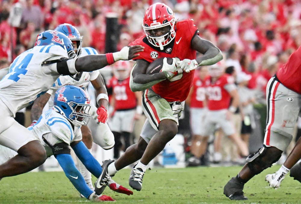 Georgia wide receiver Colbie Young runs after a catch against Ole Miss at Sanford Stadium on Saturday, Oct. 18, 2025, in Athens. (Hyosub Shin/AJC)