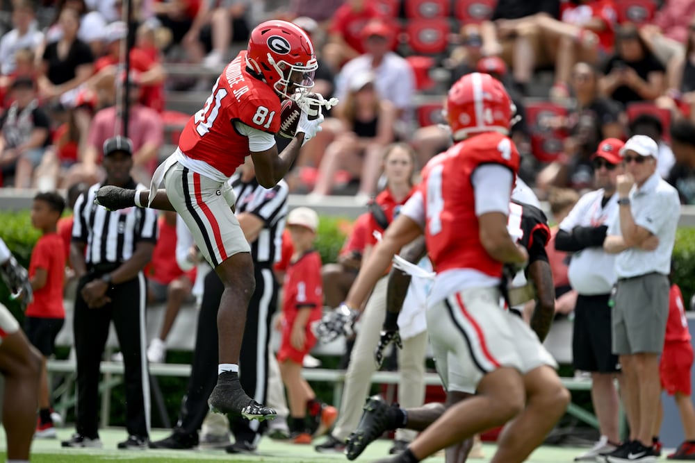 Georgia wide receiver Craig Dandridge Jr. (left) makes a catch during the G-Day spring football game at Sanford Stadium on Saturday, April 18, 2026, in Athens. (Hyosub Shin/AJC)