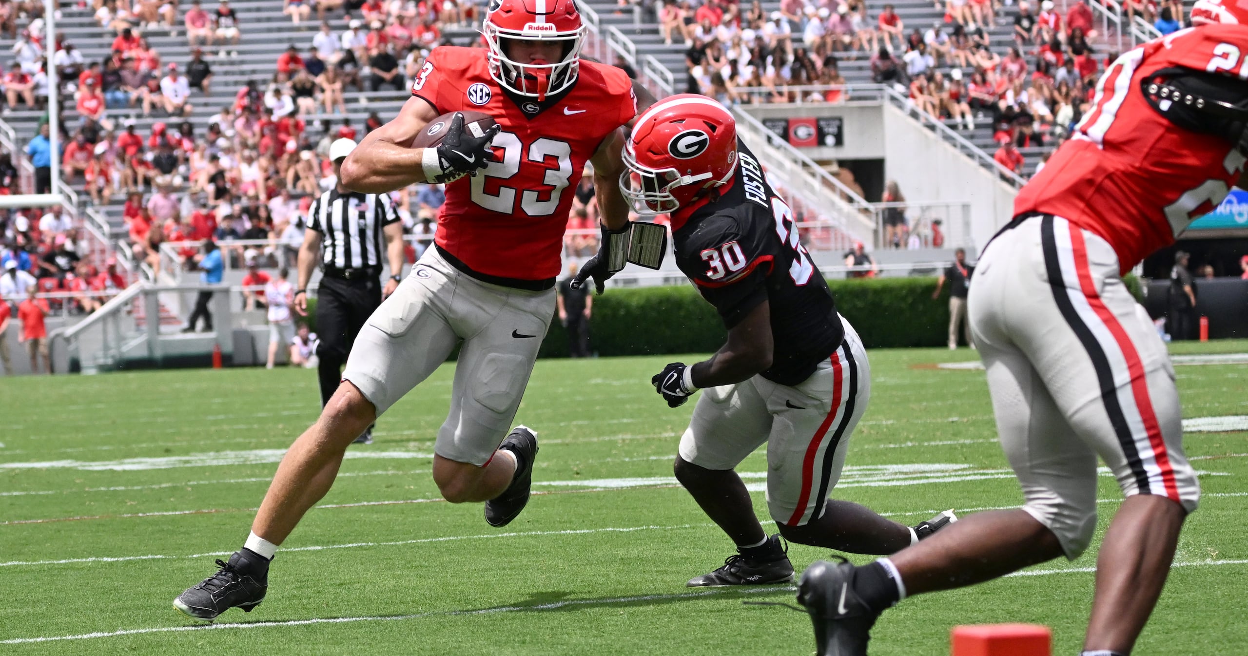 Georgia standouts emerge at 2-hour Sunday practice, what we saw