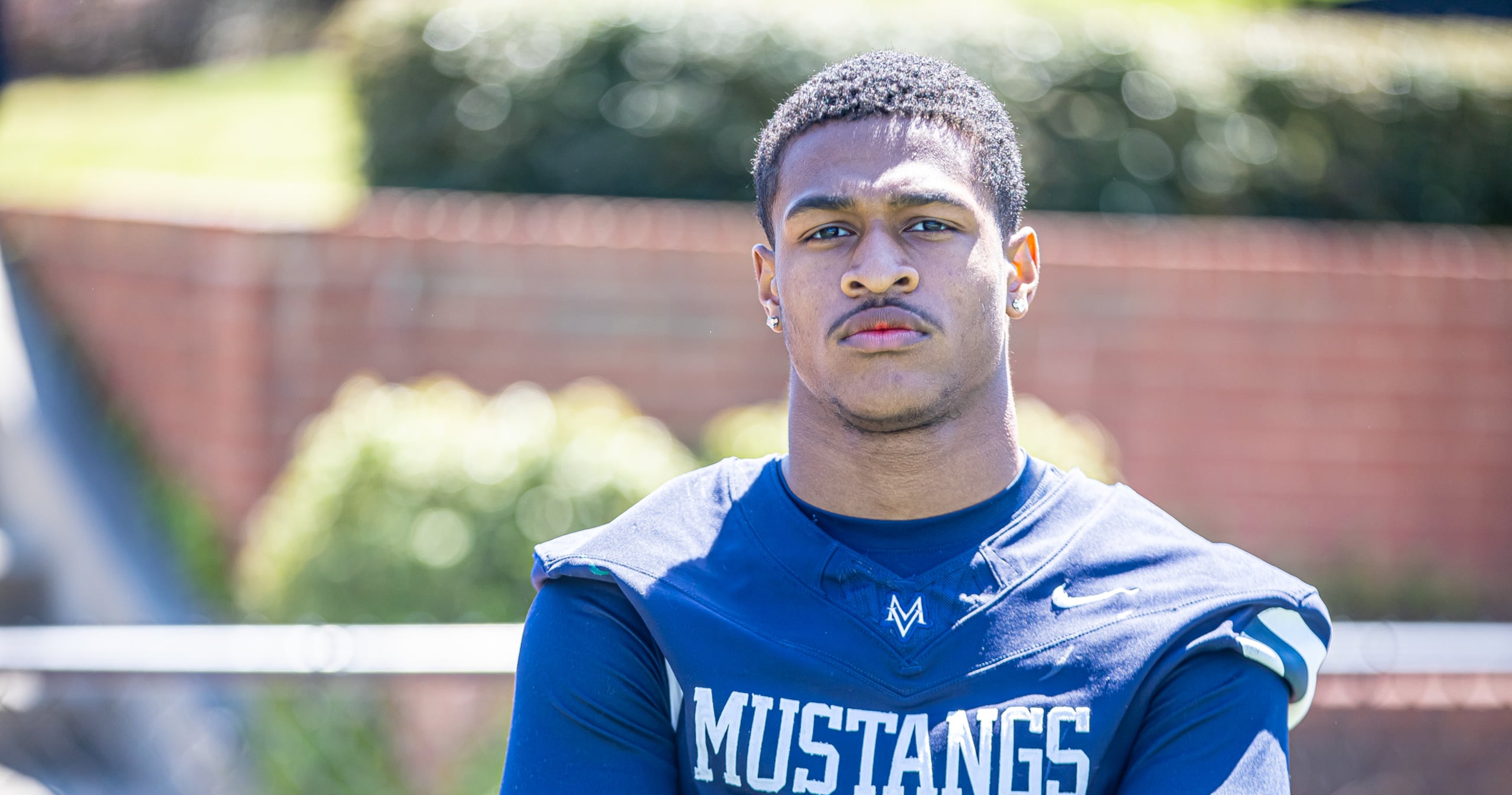 BREAKING: In-state WR Taurean Rawlins commits to Georgia football