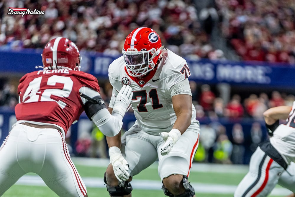 Georgia redshirt junior OT Earnest Greene III was a key factor in the 28-7 SEC Championship win over Alabama on Dec. 6, 2025, at Mercedes-Benz Stadium. (Jeff Sentell/DawgNation)