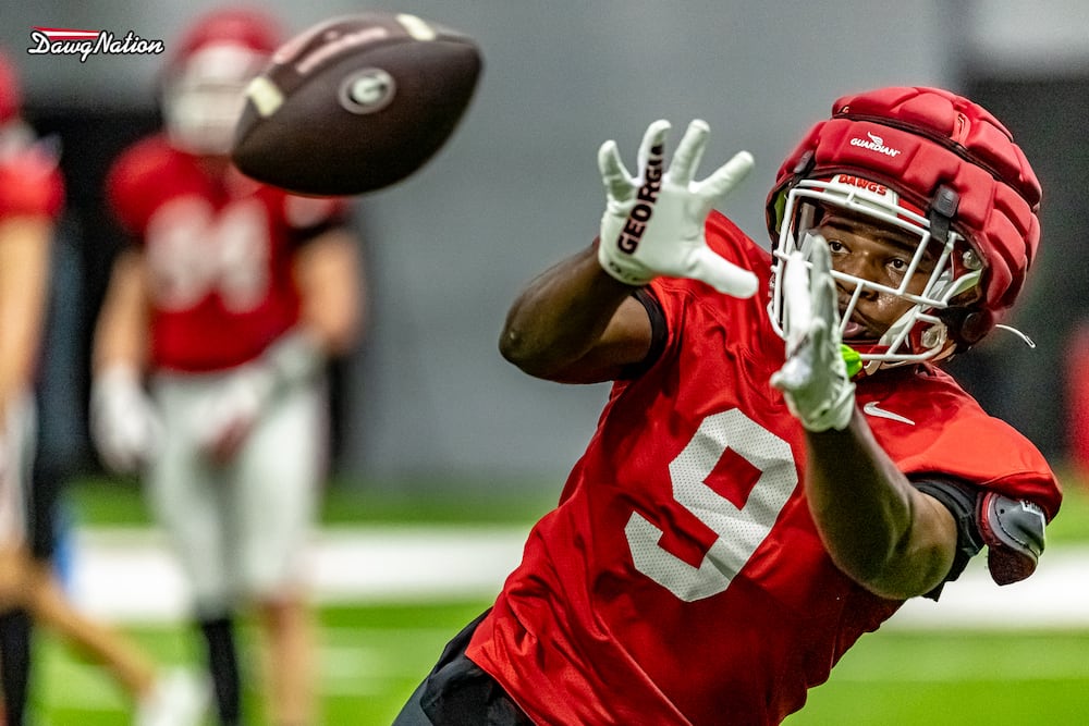 Georgia early enrollee TE Ethan Barbour gets in some work during an early period of Sugar Bowl prep for Notre Dame on Friday, December 27, 2024 in Athens, Georgia. (Jeff Sentell/ DawgNation)